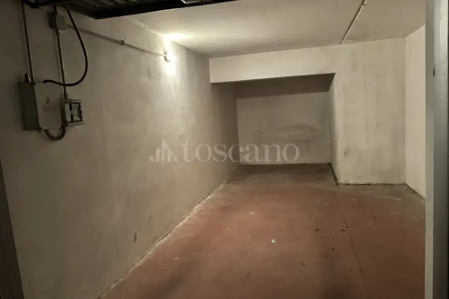 Box in vendita di 26 mq a €25.000 (rif. 13/2026)