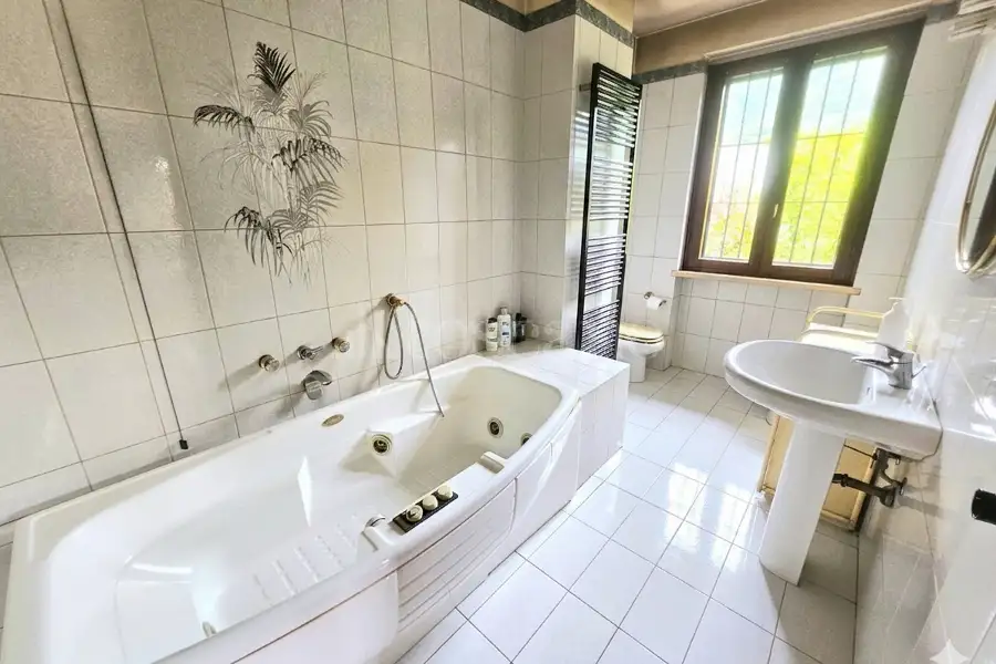 Villa Bifamiliare in vendita di 210 mq a €399.000 (rif. 13/2026)