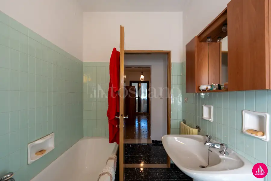 Casa Indipendente in vendita di 254 mq a €250.000 (rif. 150/2026)