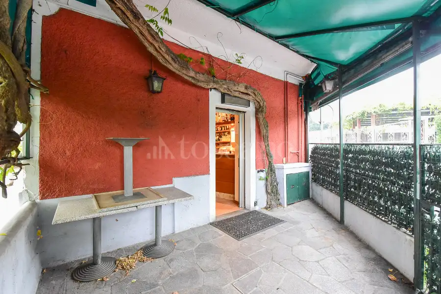 Palazzo in vendita di 300 mq a €355.000 (rif. 31/2024)