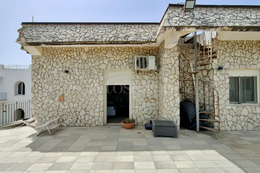 Villa in vendita di 300 mq a €495.000 (rif. 56/2026)