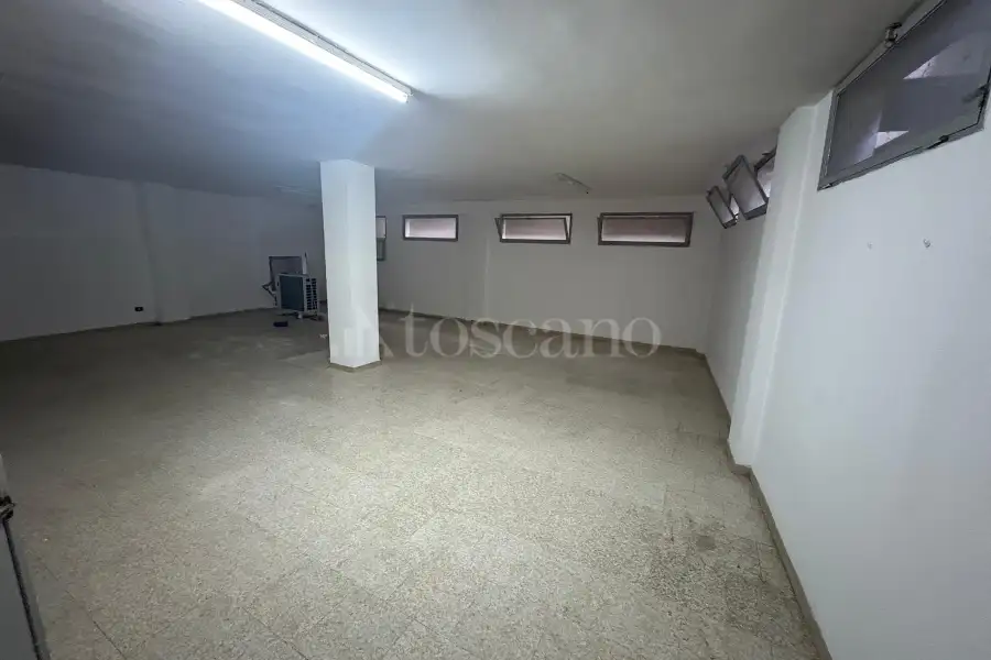 Negozio in vendita di 114 mq a €205.000 (rif. 8/2026)