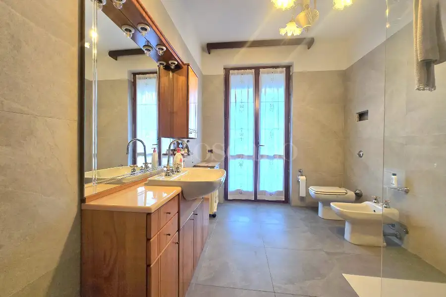 Villa in vendita di 550 mq a €970.000 (rif. 10/2026)