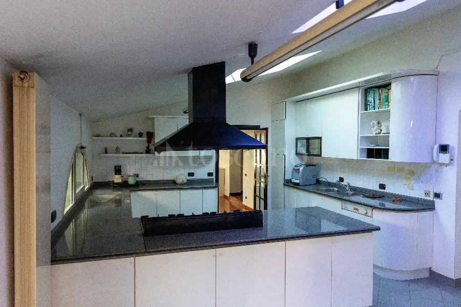 Villa in vendita di 700 mq a €580.000 (rif. 131/2025)