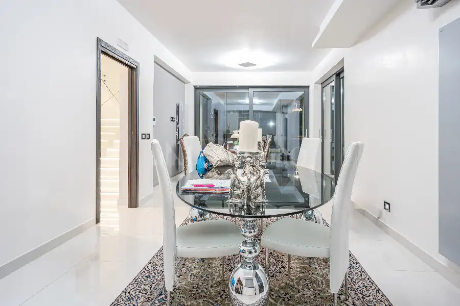 Villa in vendita di 320 mq a €829.000 (rif. 19/2026)
