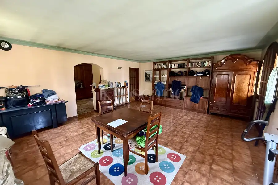 Villa Plurifamiliare in vendita di 210 mq a €315.000 (rif. 35/2026)