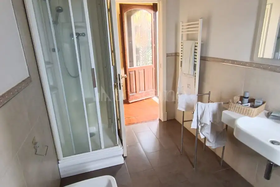 Villa Bifamiliare in vendita di 265 mq a €550.000 (rif. 215/2025)