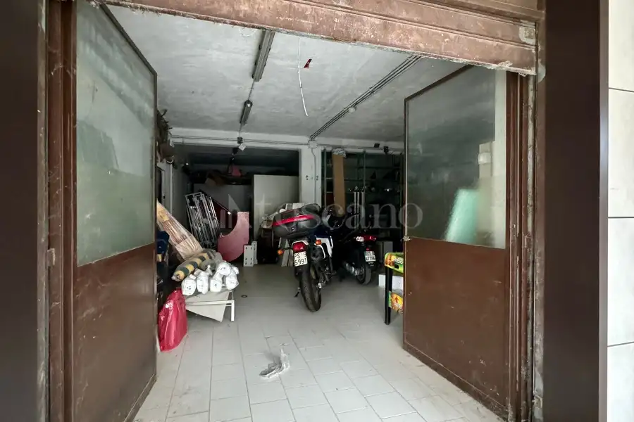 Negozio in vendita di 180 mq a €85.000 (rif. 11/2026)