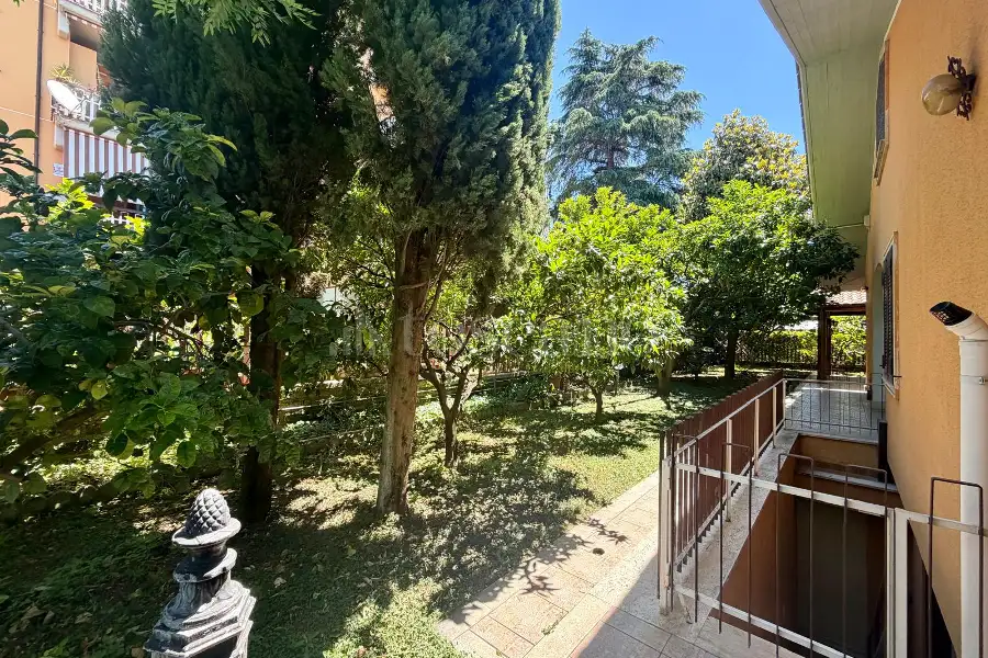 Villino a Schiera in vendita di 205 mq a €589.000 (rif. 40/2026)