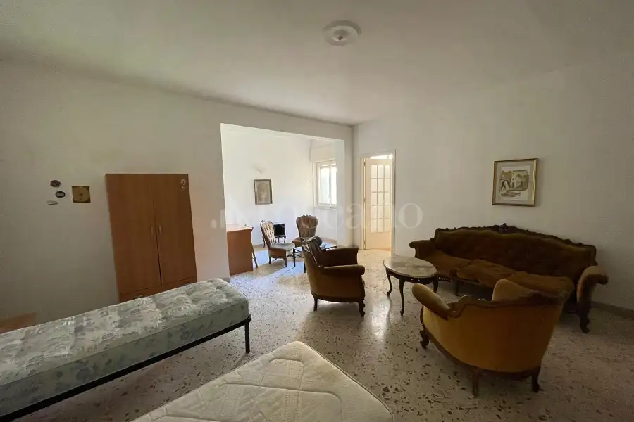 Casa in affitto di 167 mq a €900 (rif. 23/2026)