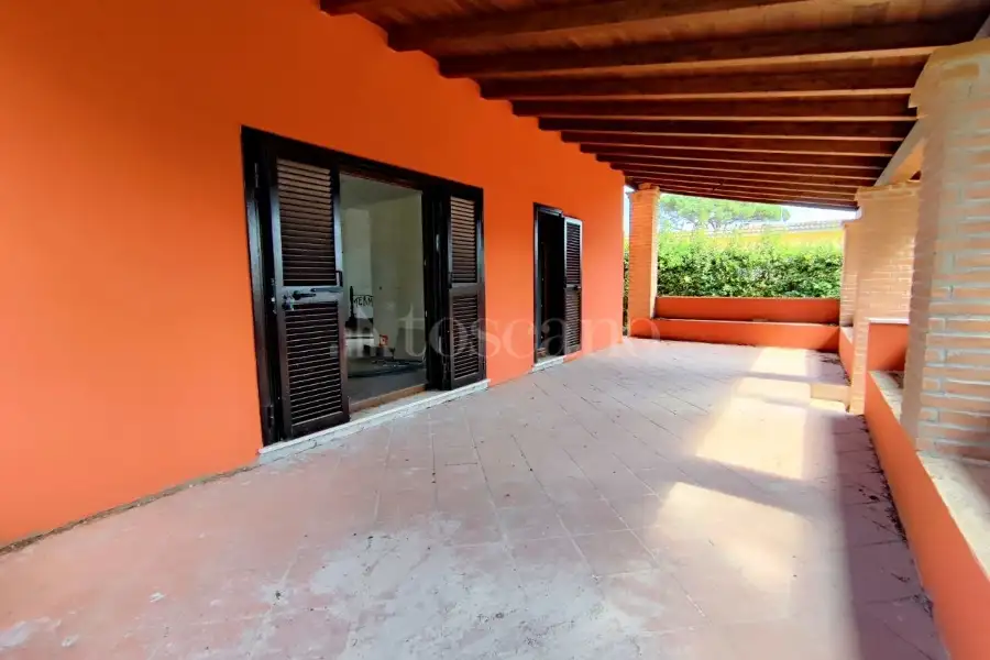 Villa in vendita di 250 mq a €240.000 (rif. 18/2026)