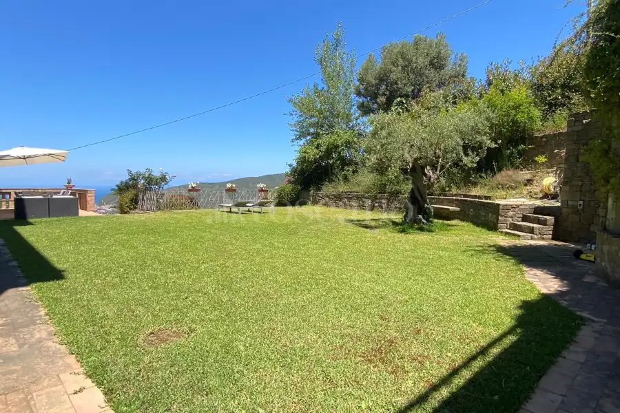 Casa in vendita di 120 mq a €350.000 (rif. 10/2024)