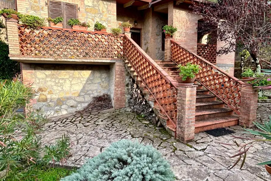 Casa Indipendente in vendita di 220 mq a €344.000 (rif. 7/2025)