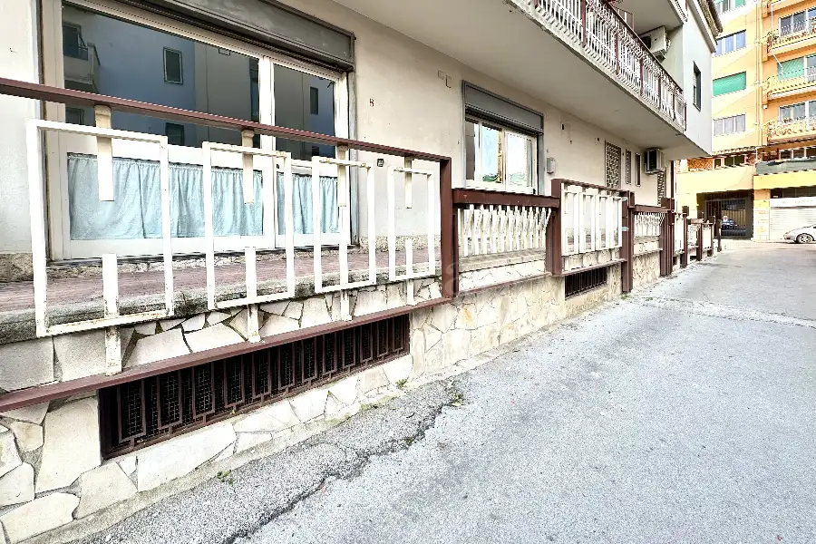 Negozio in affitto di 70 mq a €500 (rif. 14/2026)