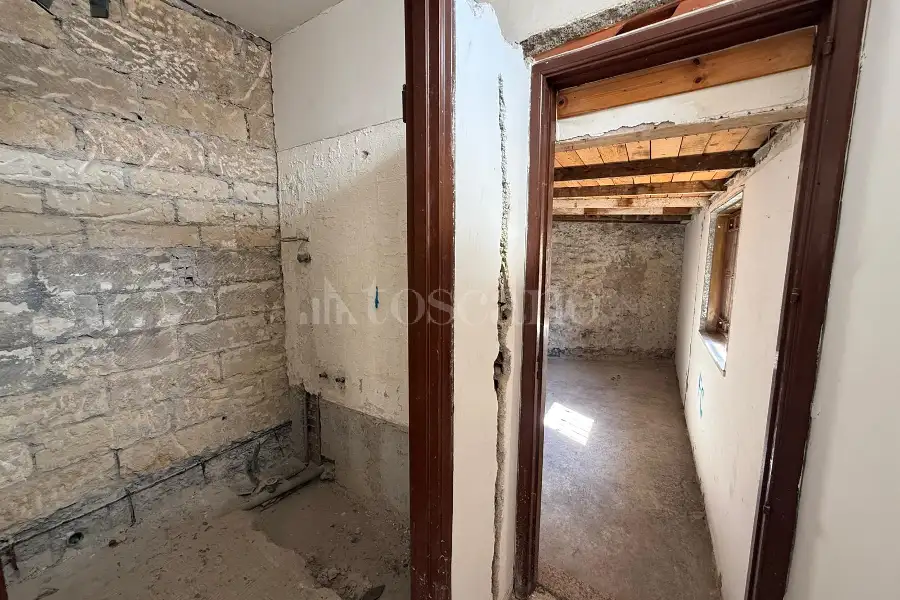 Casa Indipendente in vendita di 130 mq a €65.000 (rif. 35/2026)