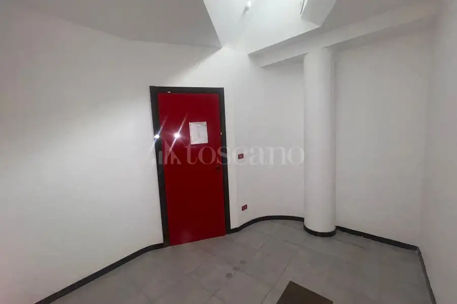 Ufficio in vendita di 239 mq a €229.000 (rif. 4/2026)