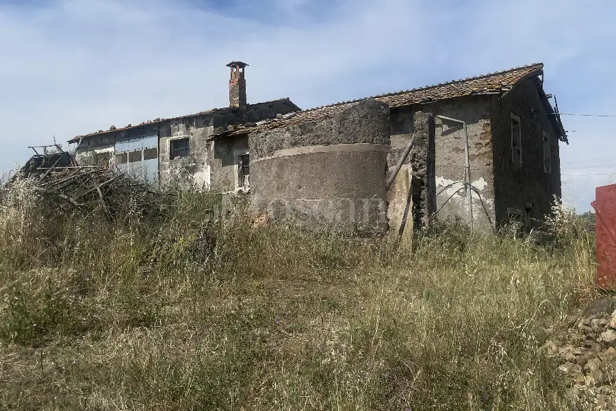 Agricolo in vendita di 60.000 mq a €170.000 (rif. 25/2026)