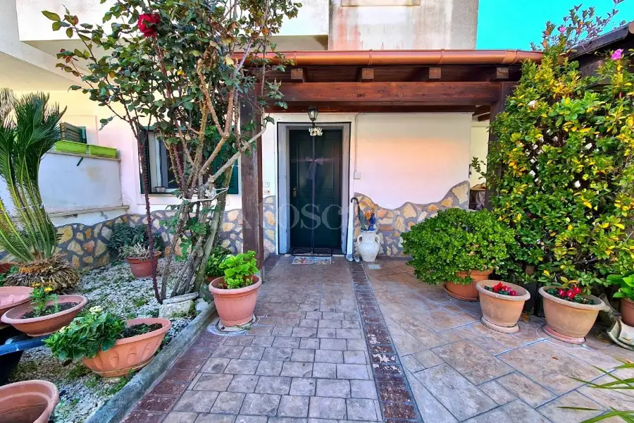 Villa Bifamiliare in vendita di 160 mq a €249.000 (rif. 52/2026)