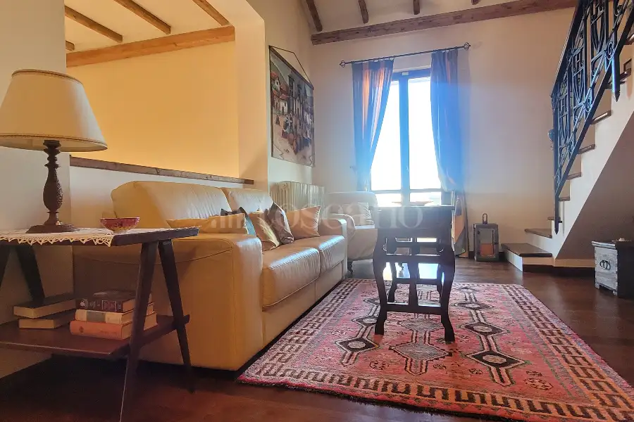 Villa in vendita di 480 mq a €880.000 (rif. 4/2026)
