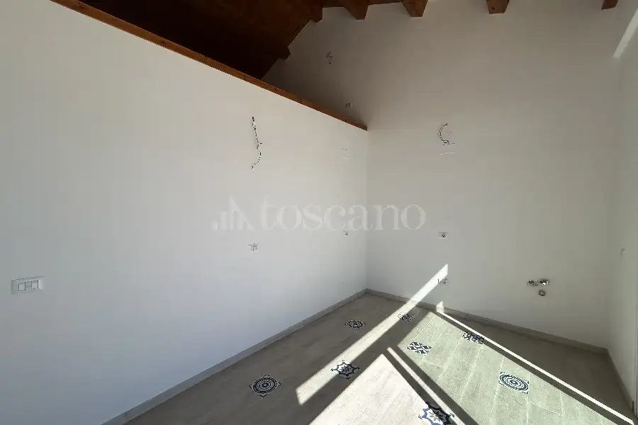Attività Commerciale in vendita di 12.000 mq a €1.250.000 (rif. 54/2026)
