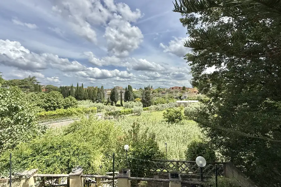 Villa in vendita di 165 mq a €899.000 (rif. 12/2026)