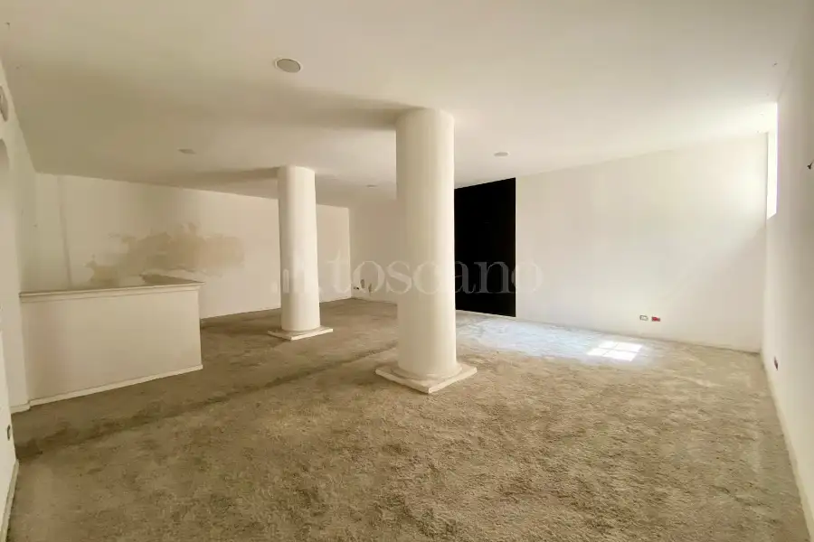 Casa Indipendente in vendita di 213 mq a €239.000 (rif. 12/2026)