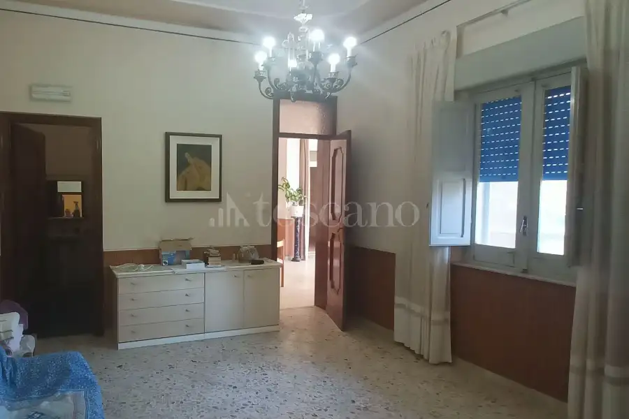 Casa Indipendente in vendita di 458 mq a €185.000 (rif. 39/2026)