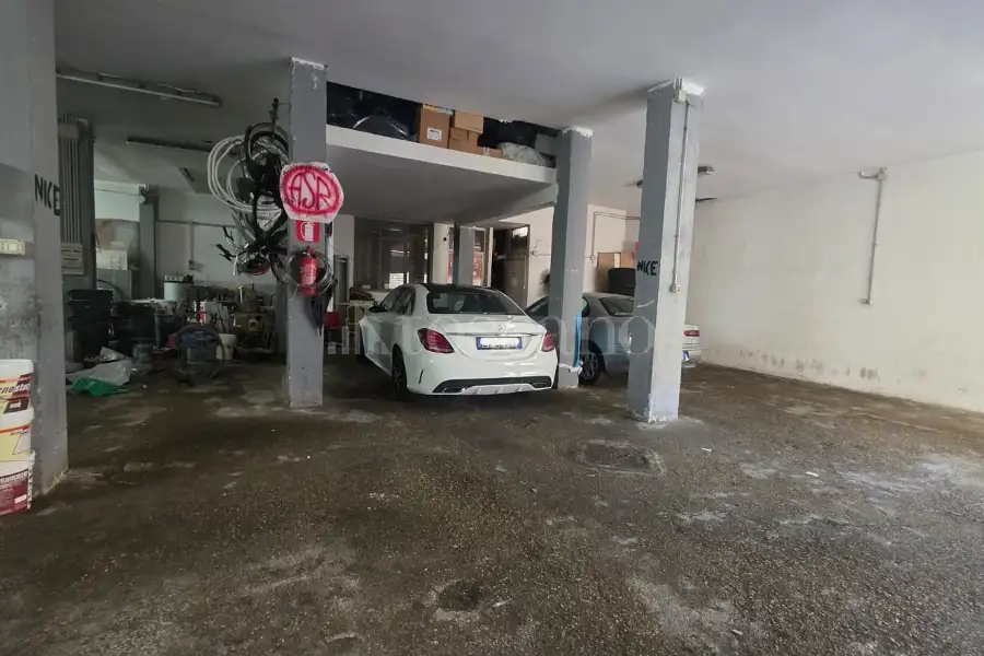 Posto Auto in vendita di 232 mq a €199.000 (rif. 18/2026)