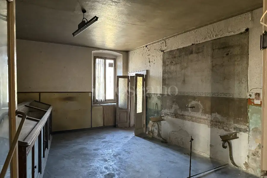 Rustico in vendita di 350 mq a €395.000 (rif. 3/2026)