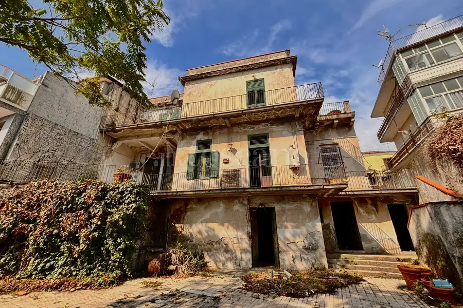 Casa Indipendente in vendita di 313 mq a €295.000 (rif. 134/2026)