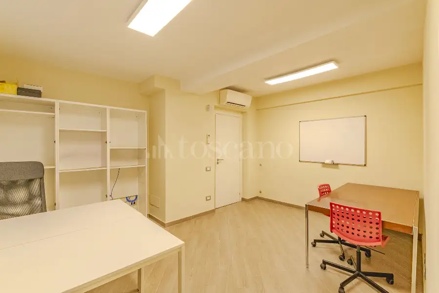 Ufficio in vendita di 70 mq a €275.000 (rif. 24/2026)