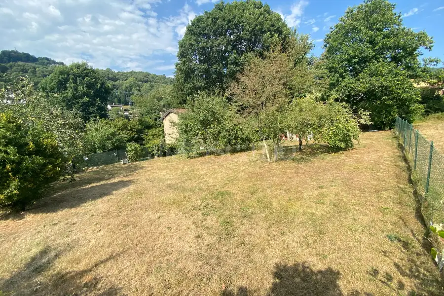 Edificabile Residenziali in vendita di 980 mq a €45.000 (rif. 177/2026)