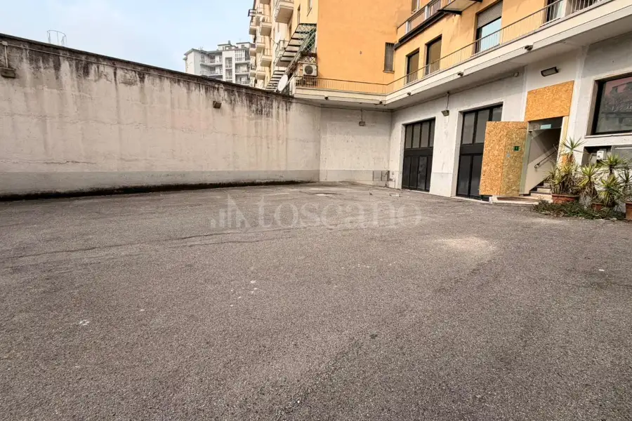 Ufficio in vendita di 200 mq a €379.000 (rif. 8/2026)