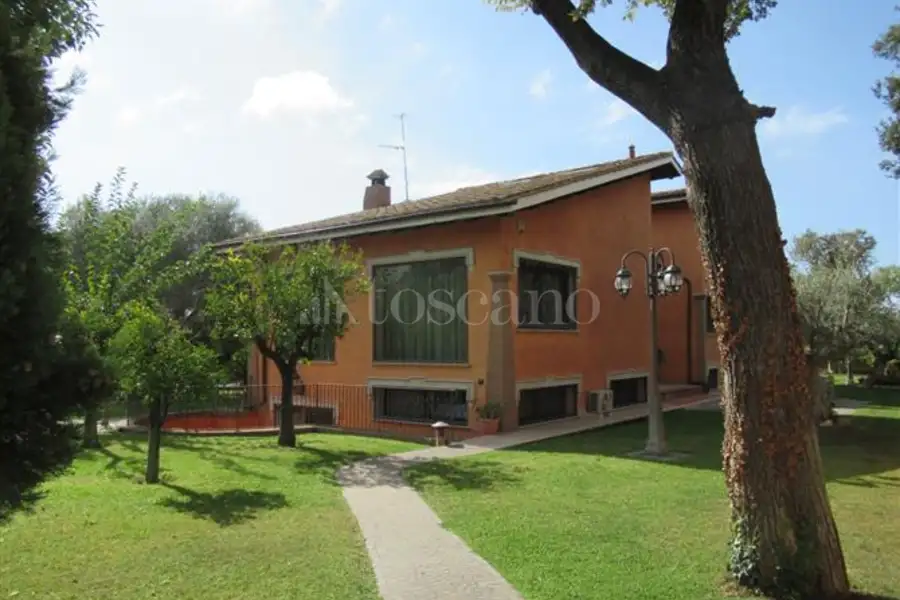 Villa in vendita di 350 mq a €1.890.000 (rif. 98/2024)