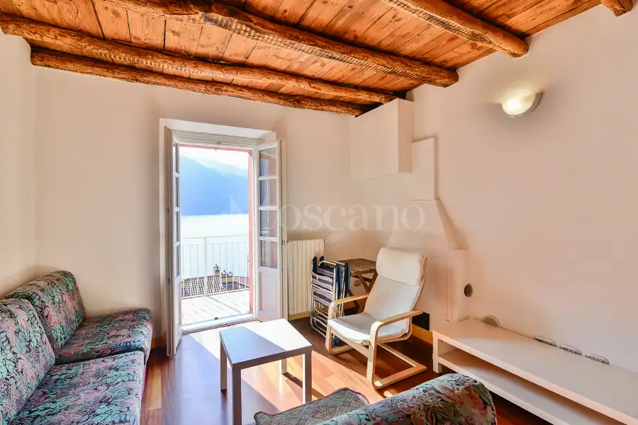 Villa Plurifamiliare in vendita di 400 mq a €3.150.000 (rif. 11/2025)