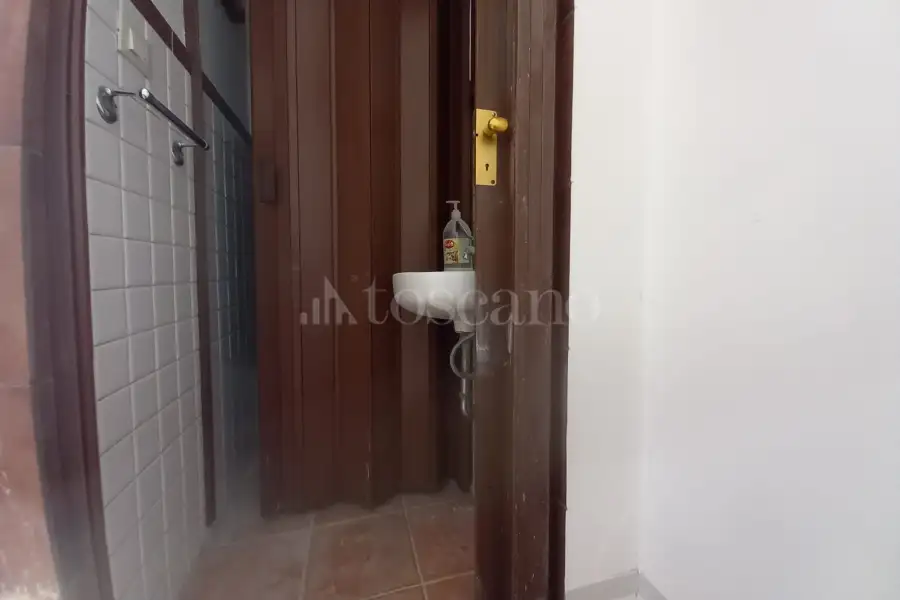 Negozio in affitto di 35 mq a €300 (rif. 58/2024)