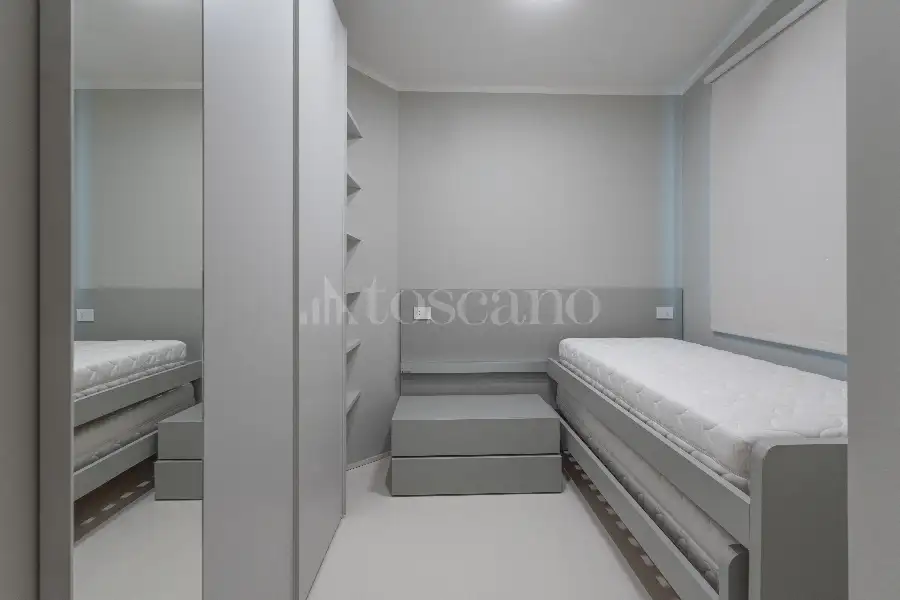 Casa Indipendente in vendita di 185 mq a €1.680.000 (rif. 8/2026)