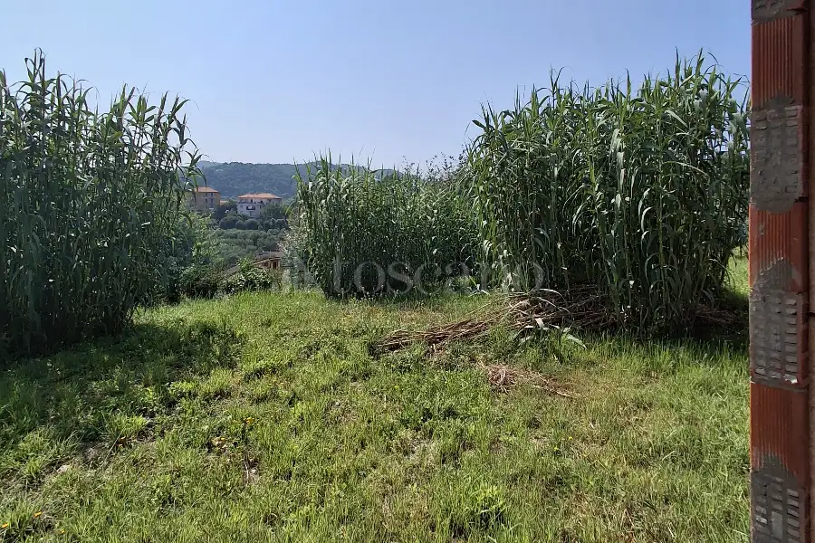Casale in vendita di 400 mq a €500.000 (rif. 2/2025)
