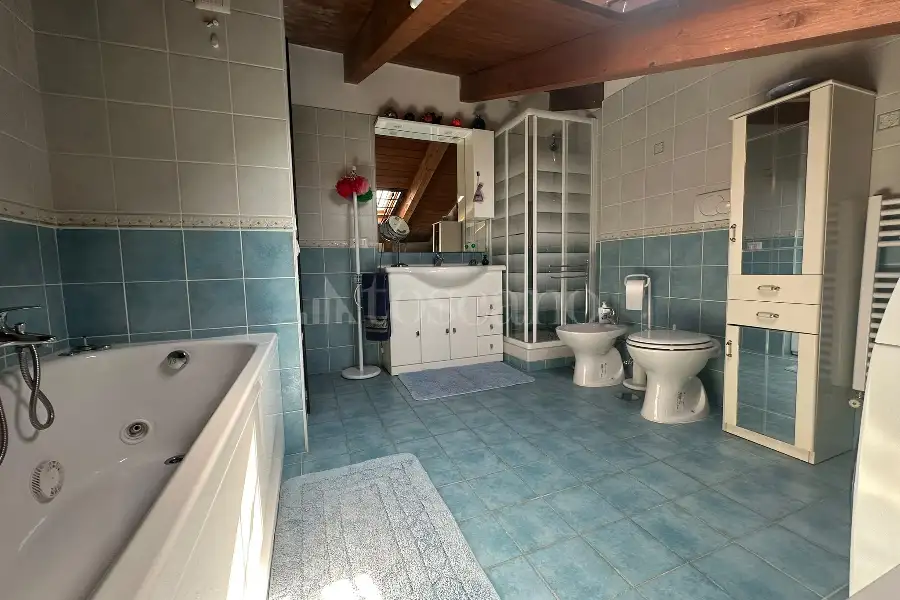Villa Plurifamiliare in vendita di 140 mq a €305.000 (rif. 53/2026)