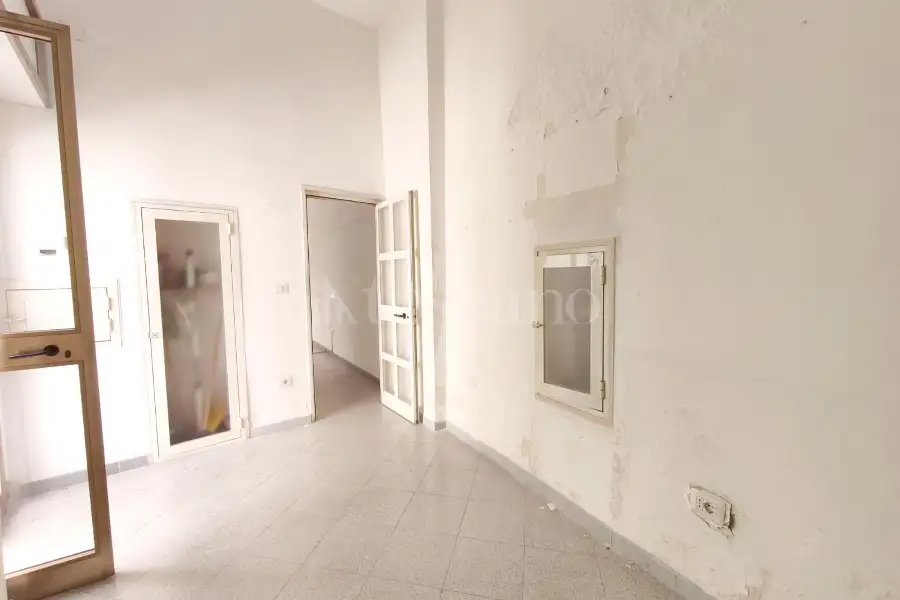Negozio in vendita di 33 mq a €38.000 (rif. 34/2026)