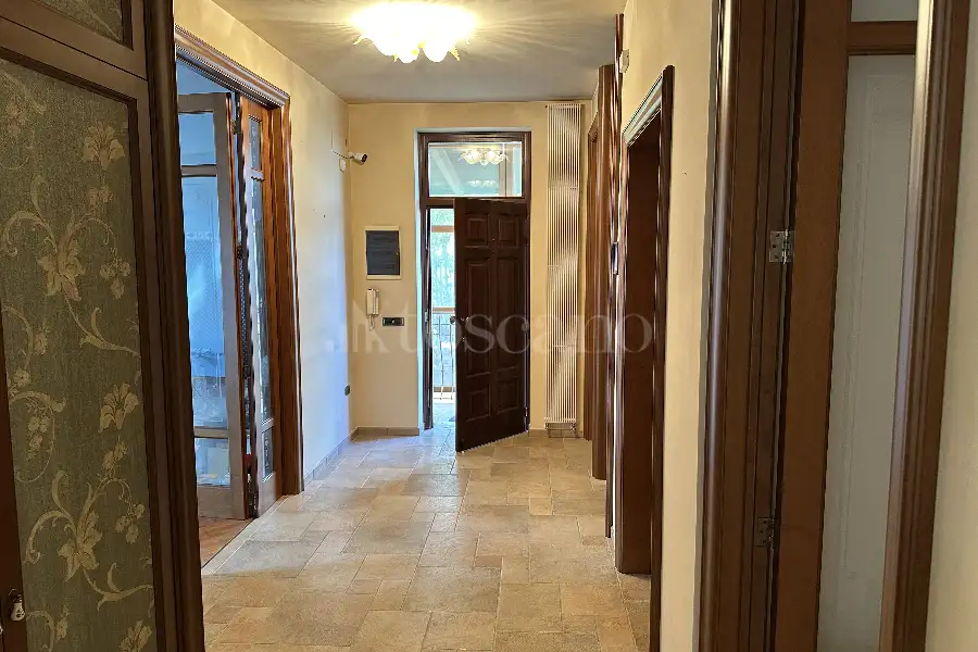 Casale in vendita di 747 mq a €790.000 (rif. 11/2026)