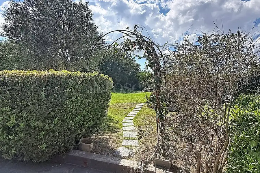Casa Indipendente in vendita di 250 mq a €879.000 (rif. 203/2026)
