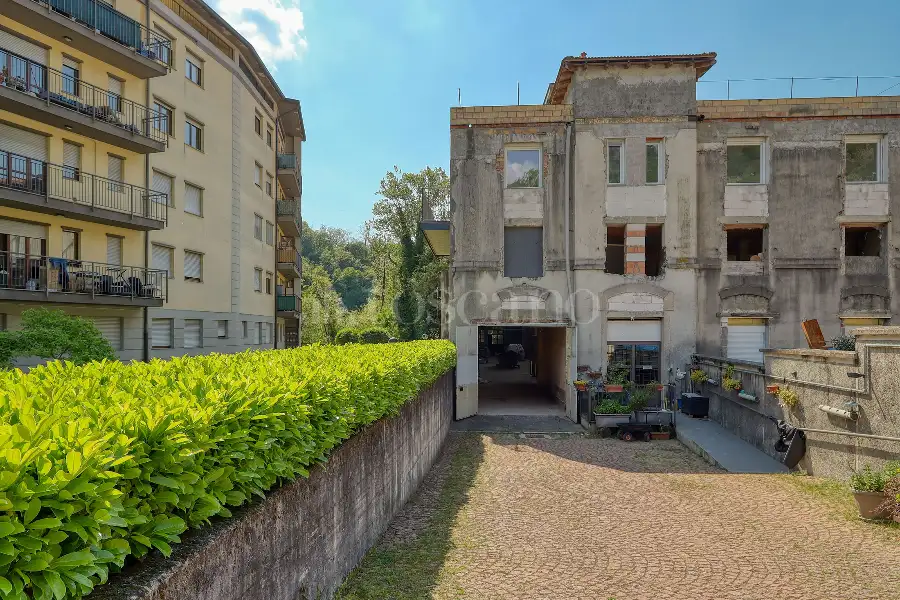 Magazzino in vendita di 580 mq a €120.000 (rif. 151/2026)