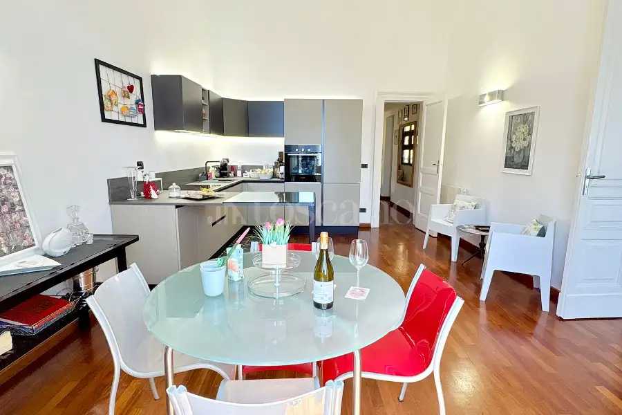 Casa in vendita di 255 mq a €949.000 (rif. 23/2026)
