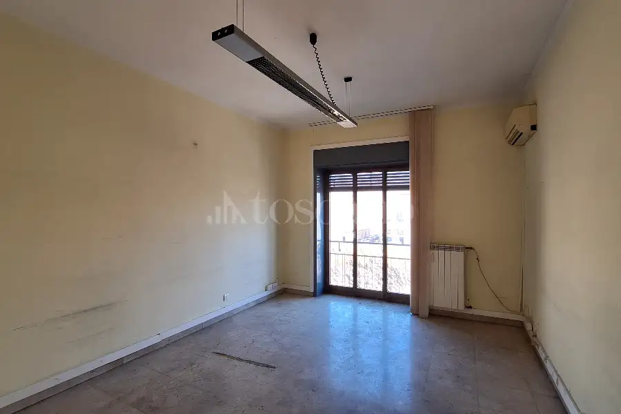 Ufficio in vendita di 175 mq a €245.000 (rif. 167/2026)
