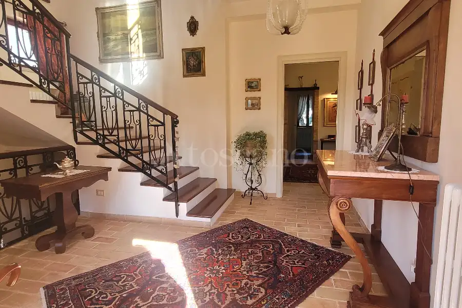 Villa in vendita di 480 mq a €880.000 (rif. 4/2026)