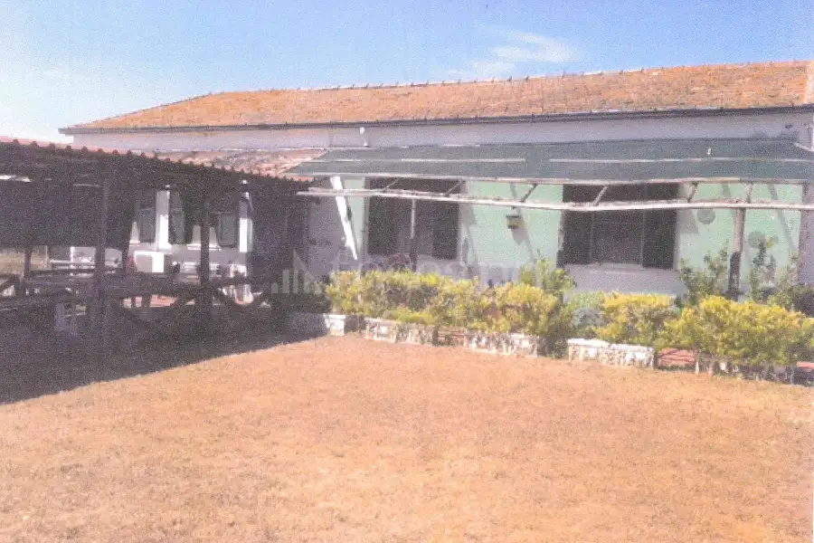 Casale in vendita di 500 mq a €100.000 (rif. 121/2024)