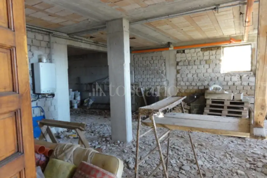 Villa in vendita di 250 mq a €150.000 (rif. 23/2021)