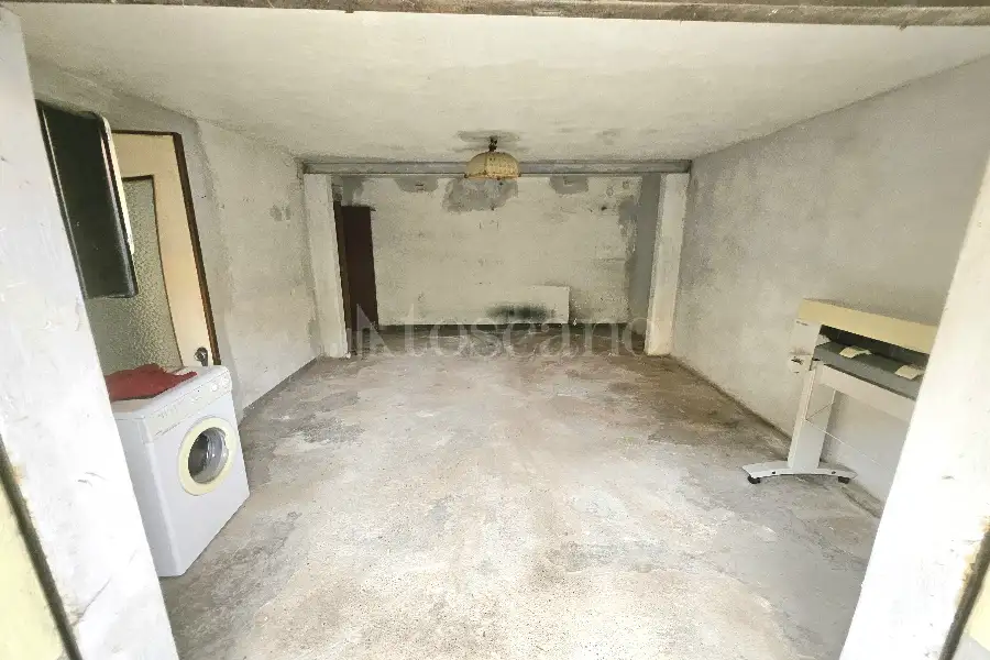 Casa Indipendente in vendita di 300 mq a €300.000 (rif. 6/2026)