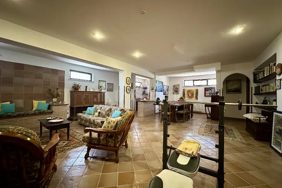 Villa Bifamiliare in vendita di 175 mq a €379.000 (rif. 67/2026)